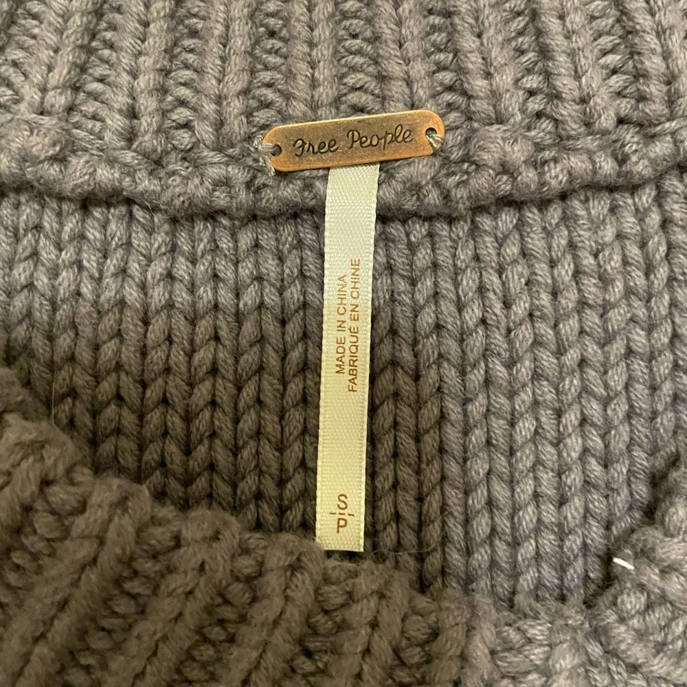 Free People Alli V Neck Sweater in Titan Grey - Picture 4 of 4
